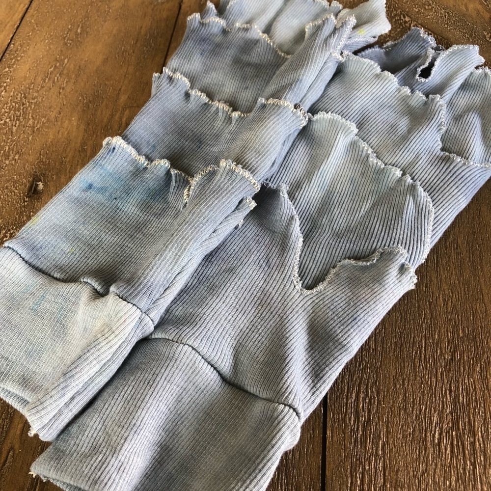 Handmade glovelets arm warmers with ruffles - Picture 8 of 16